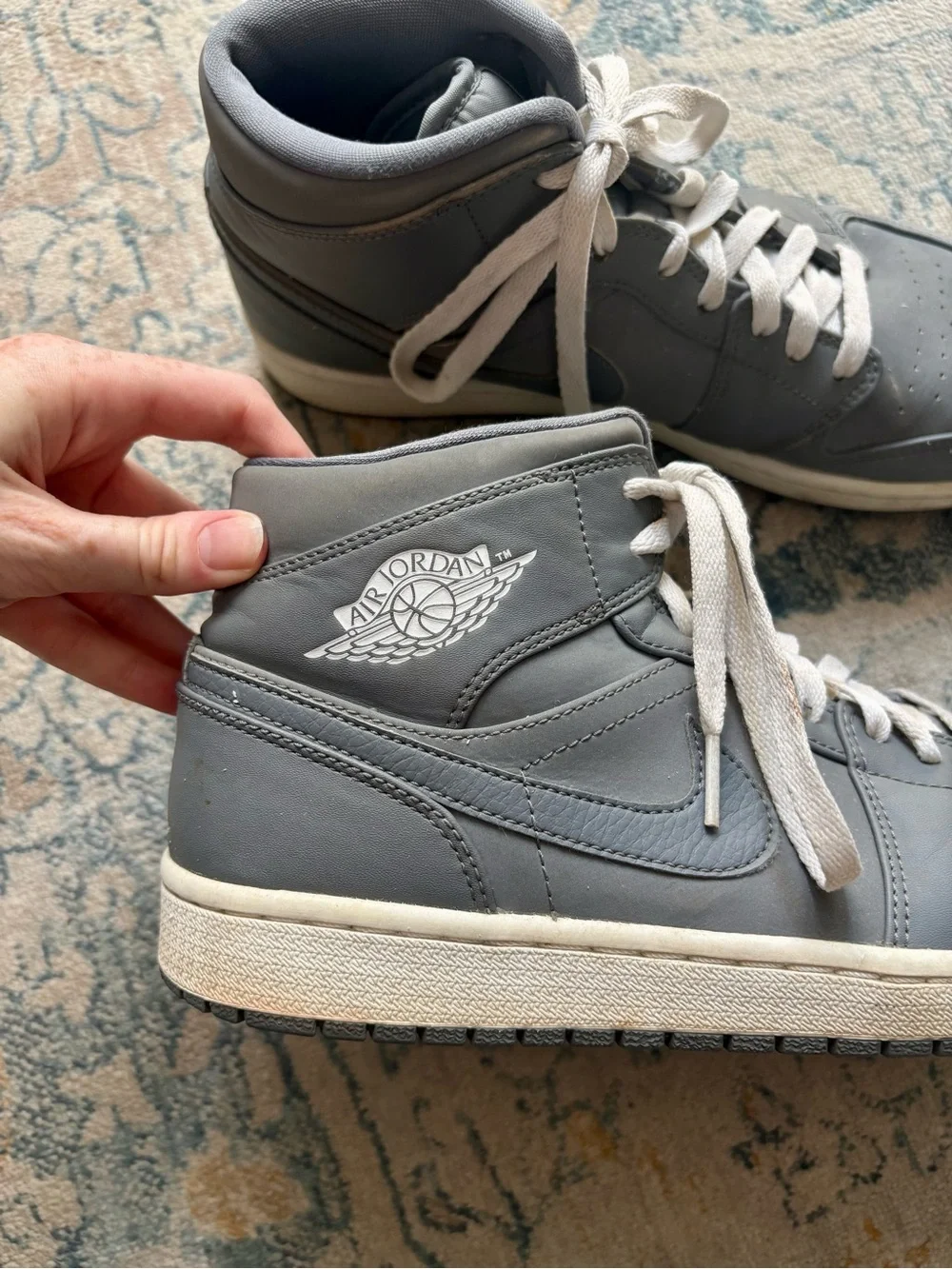 Nike Air Jordan 1 Retro Mid Cool Grey High Top Sneakers Casual Size Men’s 10